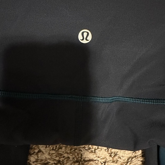 Lululemon Teal and Black 7/8 Leggings - Picture 2 of 4
